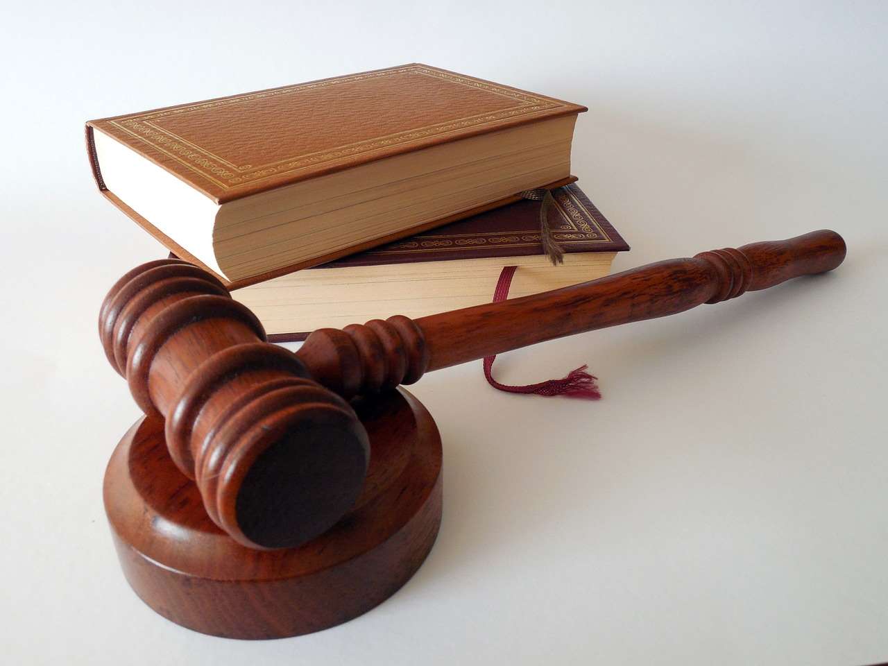 Image of law book and gavel 