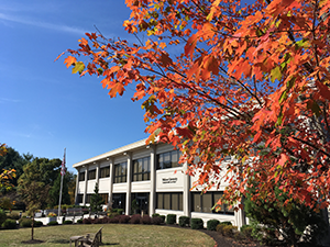 Image of Widener Law Commonwealth Library Building in the fall