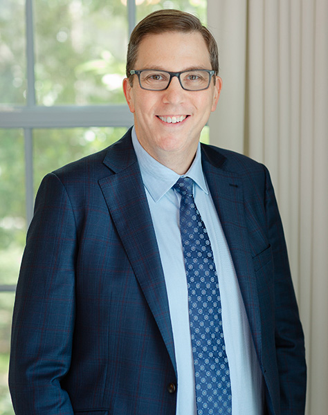 Headshot of Stephen Vladeck